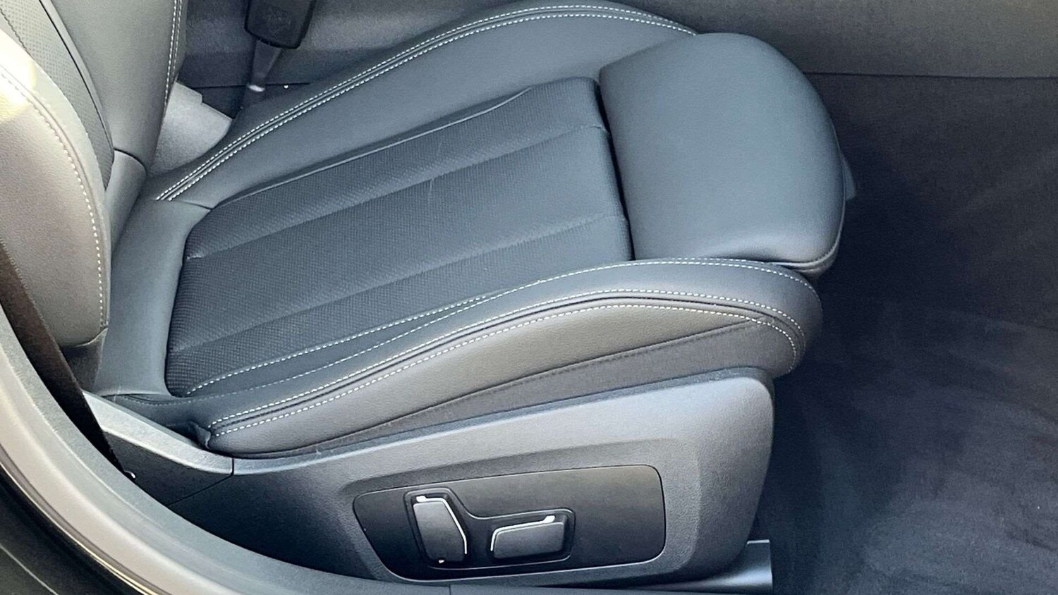 Used BMW i4 2025 for sale - 76501963: Photo 28