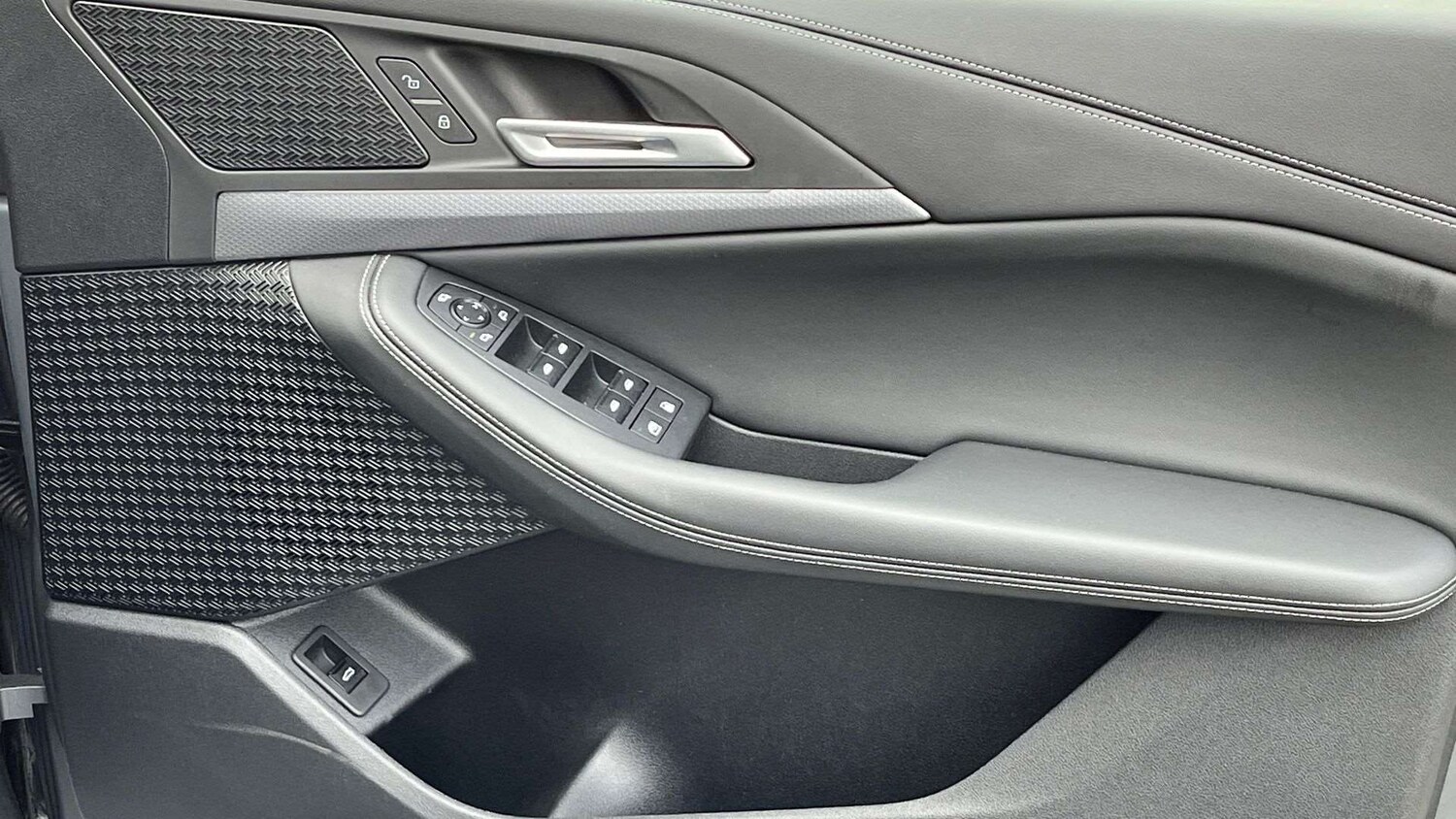 Used BMW 2 Series 2025 for sale - 76460512: Photo 27