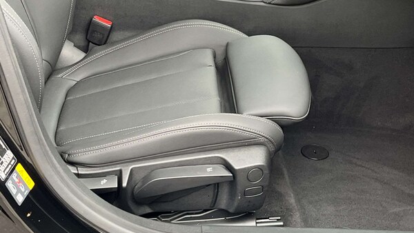 Used BMW i4 2025 for sale - 76218283: Photo 28