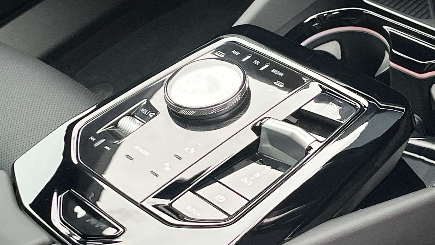 Used BMW 5 Series 2025 for sale - 76176910: Photo 12