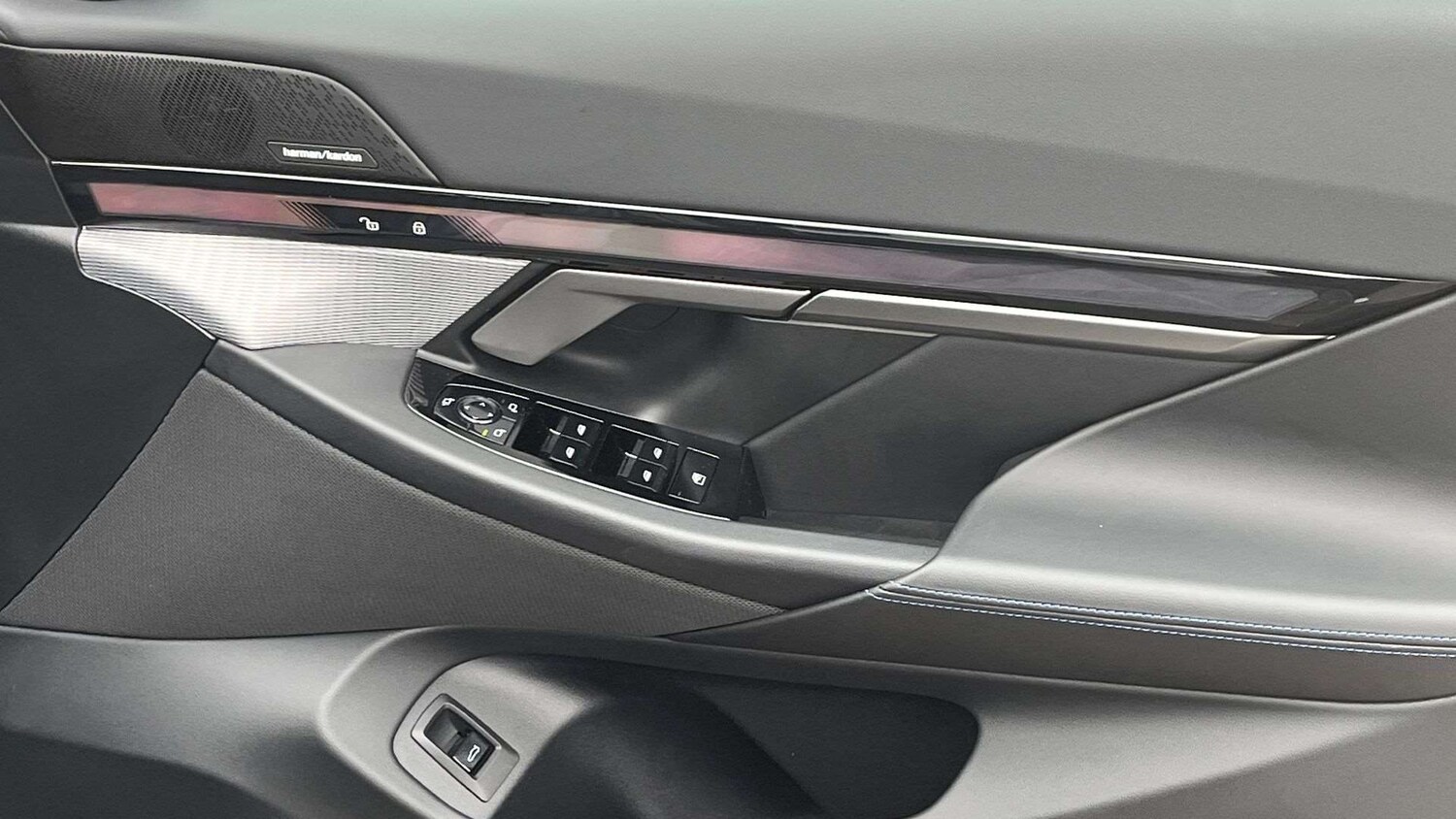 Used BMW 5 Series 2025 for sale - 76176910: Photo 27