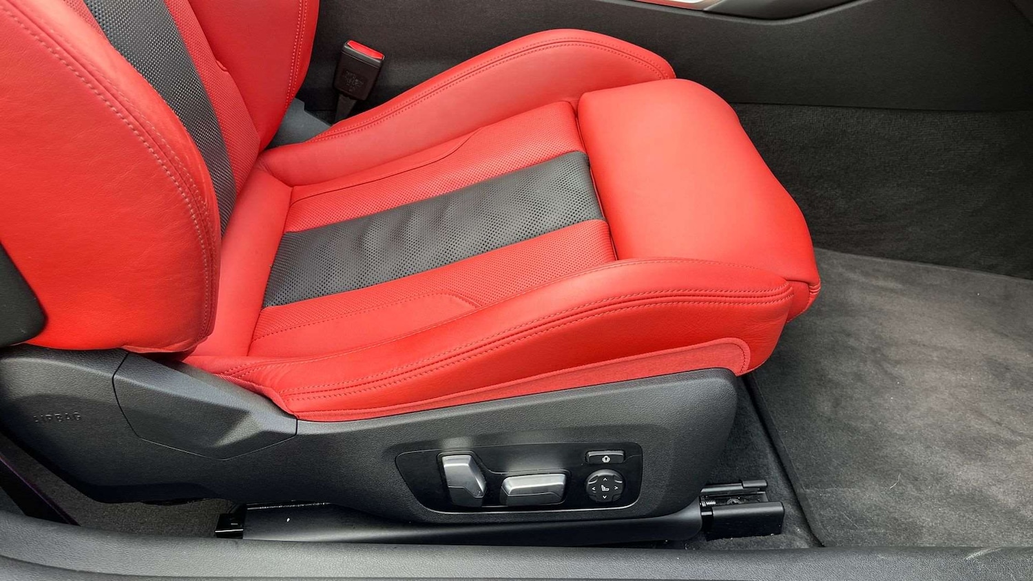 Used BMW M4 2022 for sale - 76411410: Photo 28