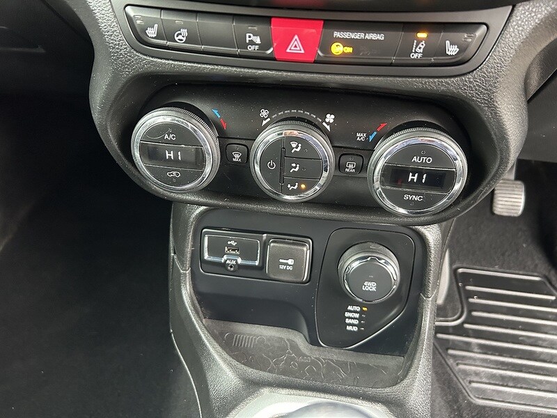 Used Jeep Renegade 2015 for sale - 78097590: Photo 9