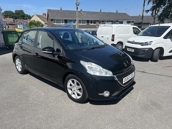 Used Peugeot 208 2013 for sale - 79174826: Photo