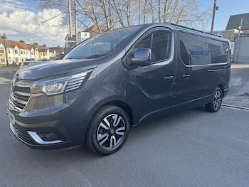 Renault Trafic feature image