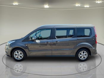 Used Ford Grand Tourneo Connect 2018 for sale - 79254659: Photo