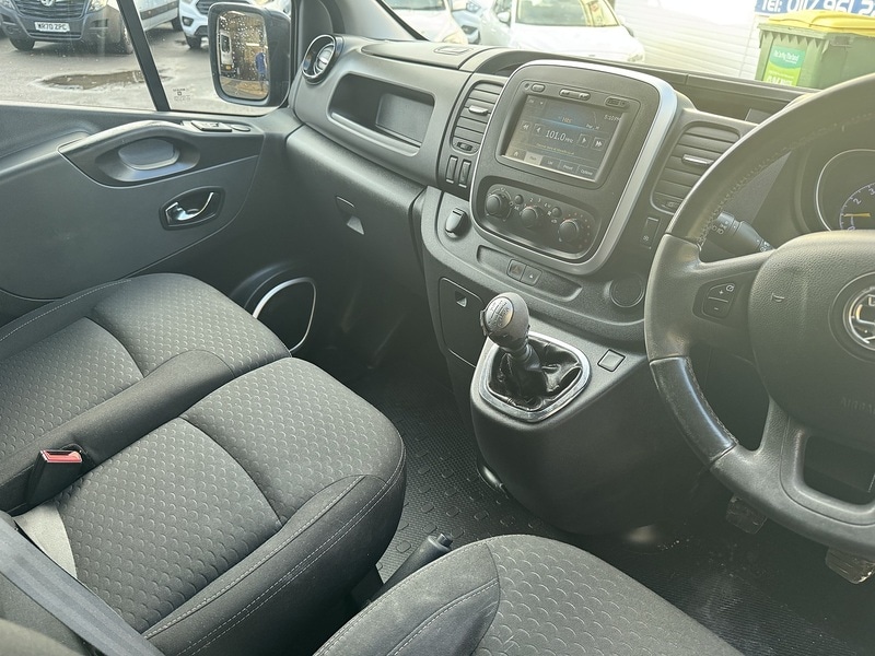 Used Vauxhall Vivaro 2014 for sale - 77288652: Photo 2