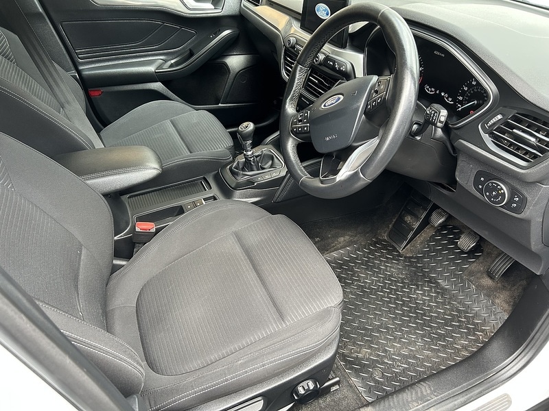 Used Ford Focus 2019 for sale - 76193917: Photo 11