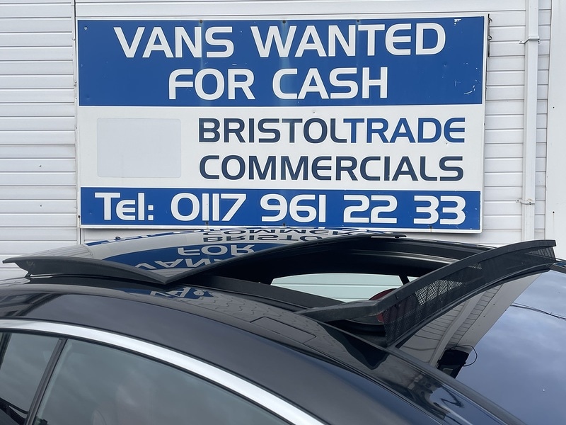 Used Mercedes-Benz E Class 2014 for sale - 76368298: Photo 40