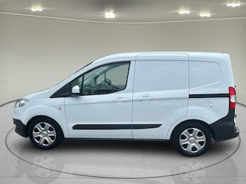 Used Ford Transit Courier 2016 for sale - 79550301: Photo