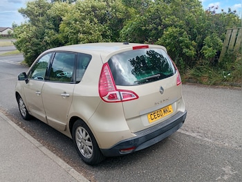 Used Renault Scenic 2010 for sale - 75063229: Photo