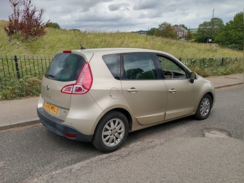 Used Renault Scenic 2010 for sale - 75063229: Photo