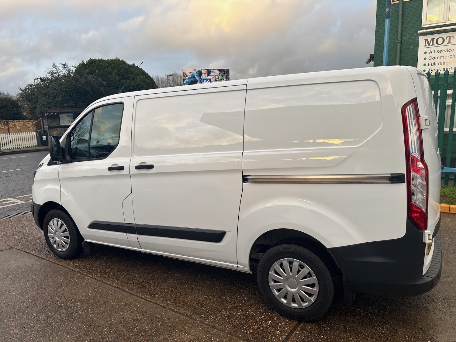 Used Ford Transit Custom 2017 for sale - 77691933: Photo 10