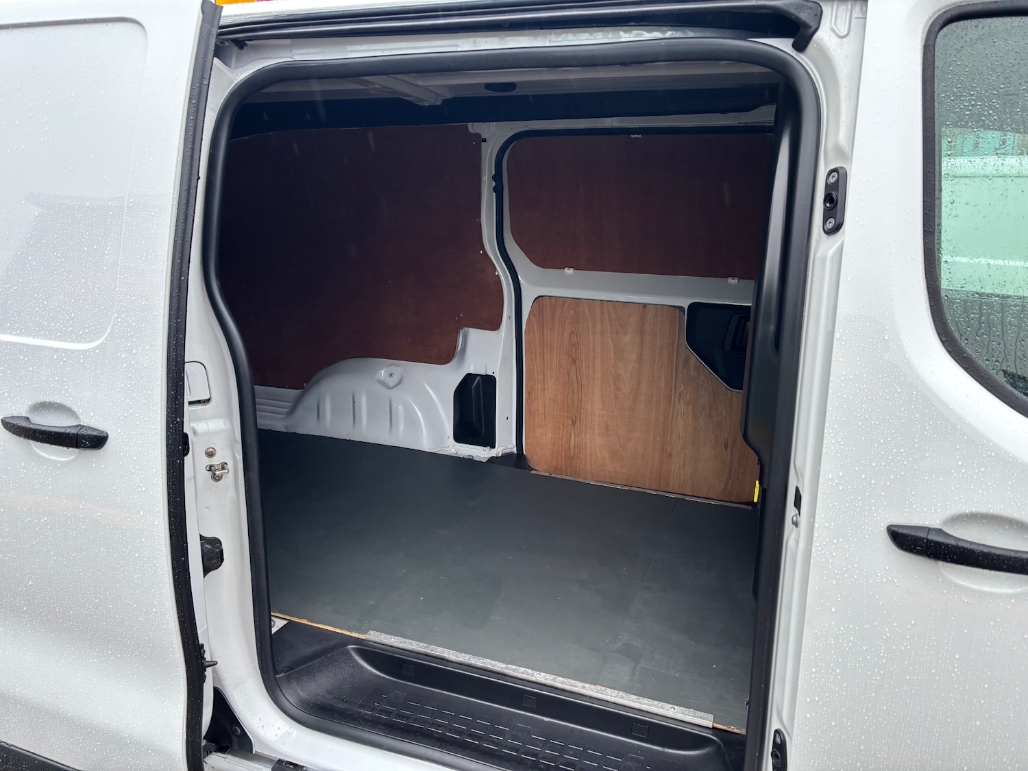 Used Vauxhall Vivaro 2022 for sale - 77416946: Photo 17