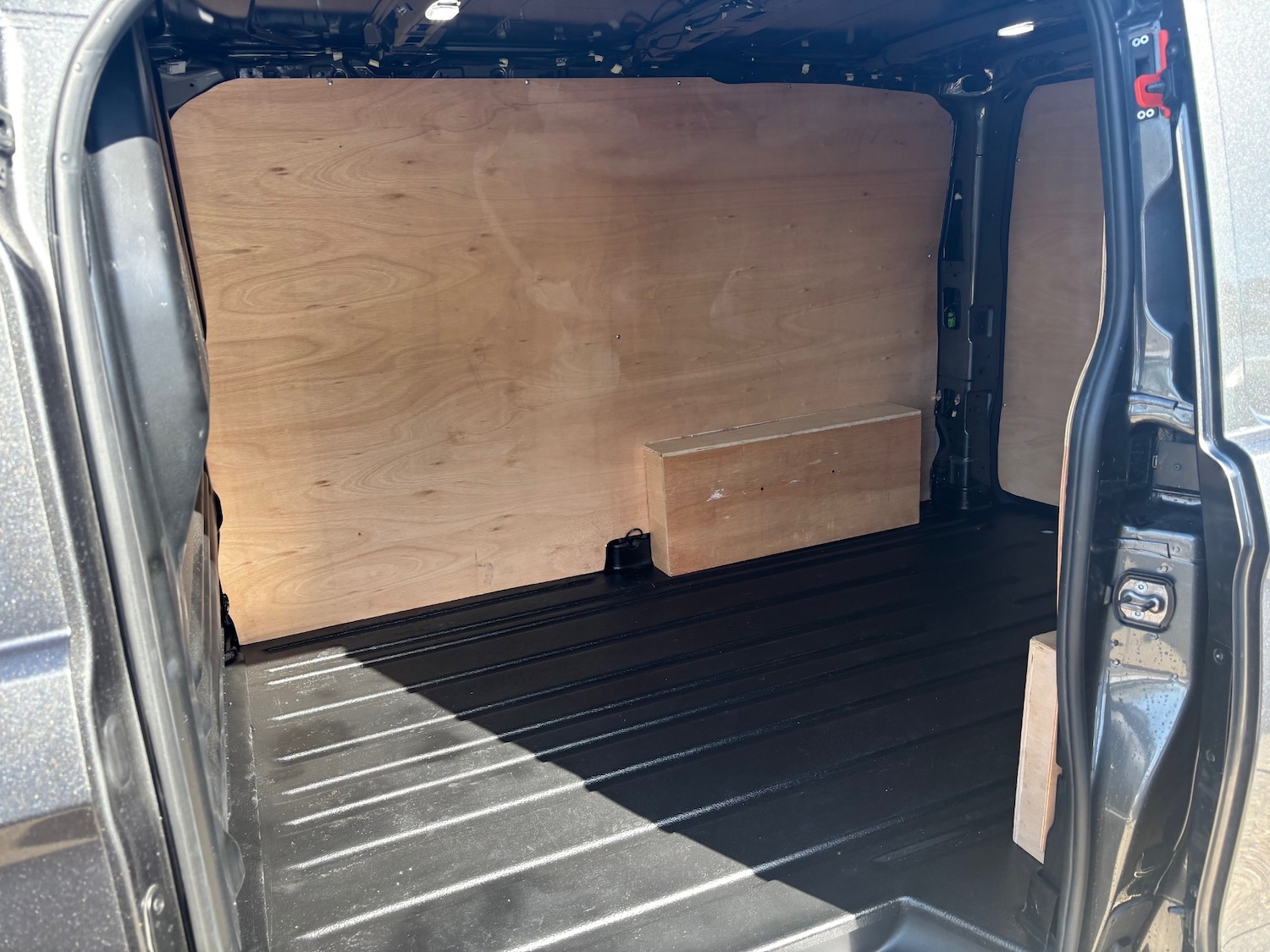 Used Ford Transit Custom 2024 for sale - 78165855: Photo 8