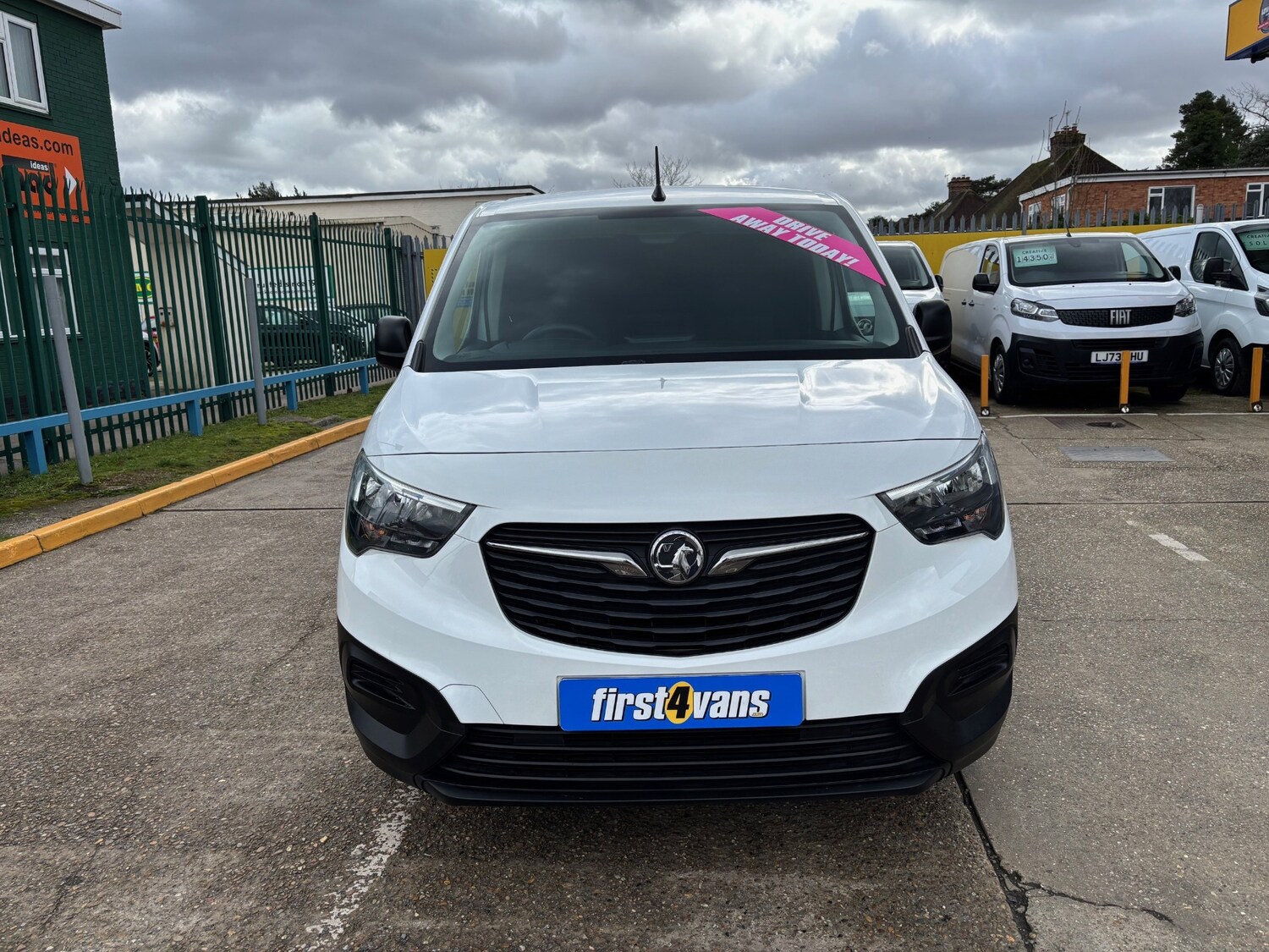 Used Vauxhall Combo 2022 for sale - 77568732: Photo 3