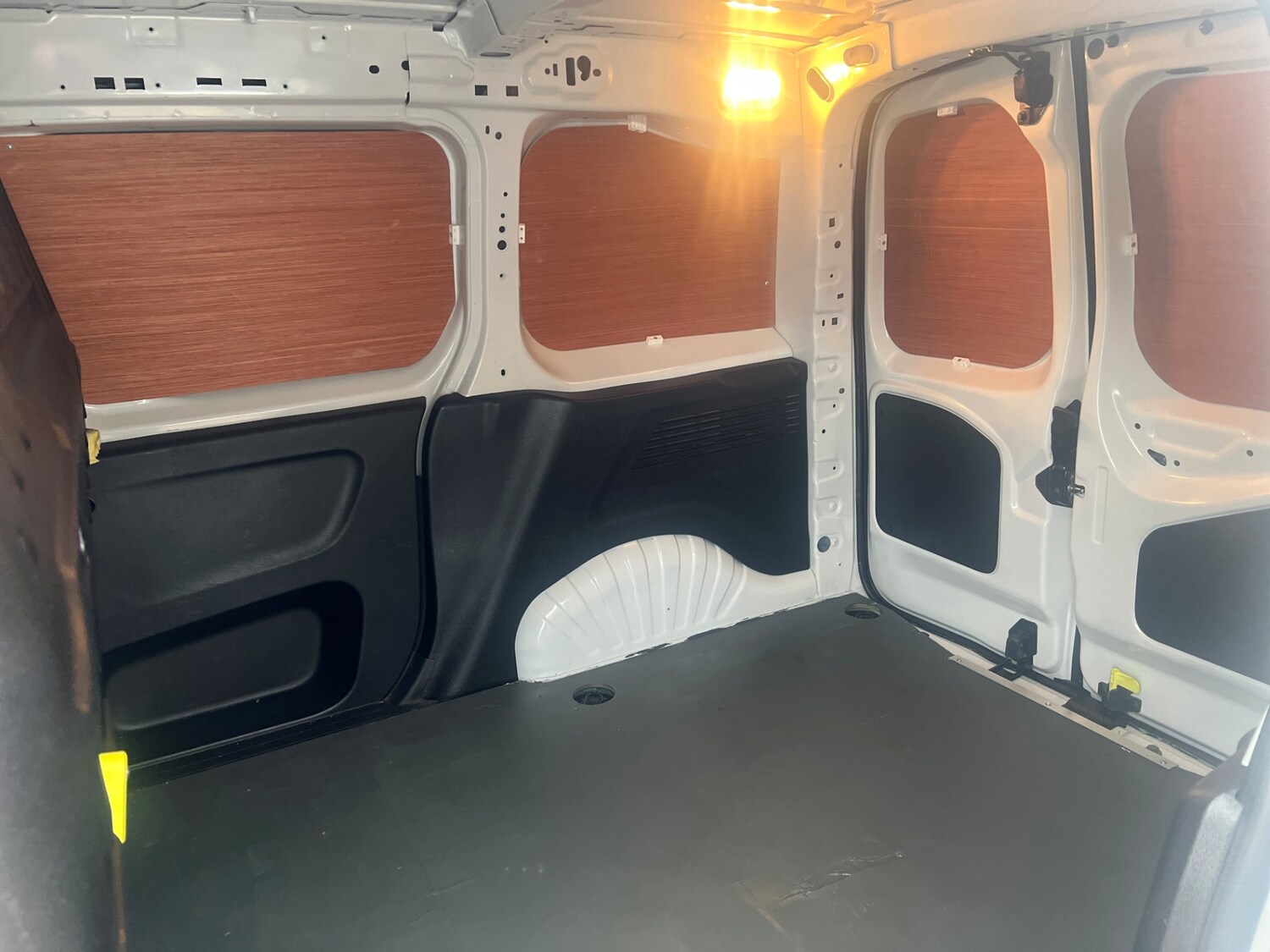 Used Peugeot Partner 2022 for sale - 76946955: Photo 7