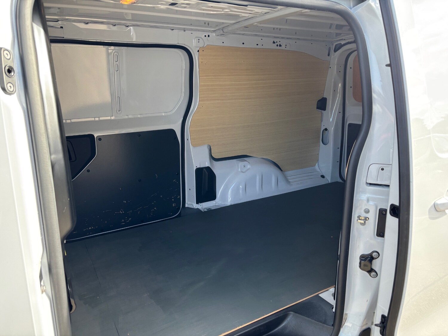 Used Vauxhall Vivaro 2023 for sale - 76436583: Photo 18