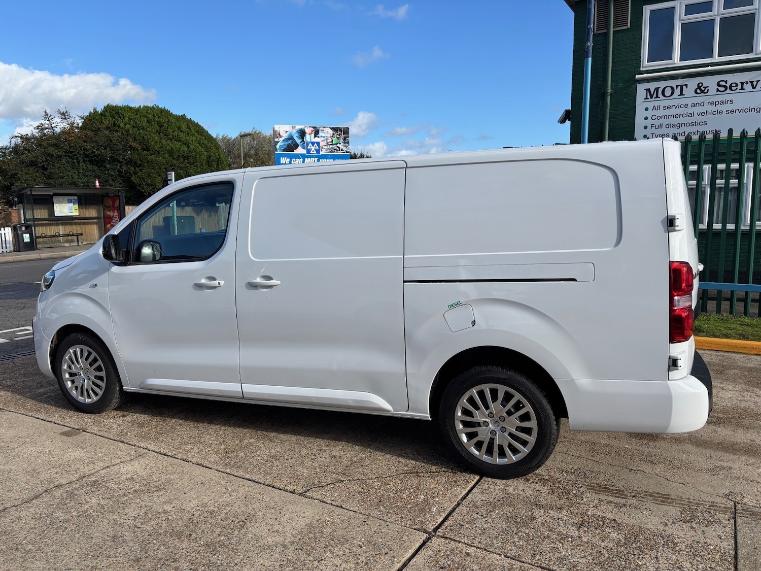 Used Vauxhall Vivaro 2023 for sale - 76436583: Photo 5