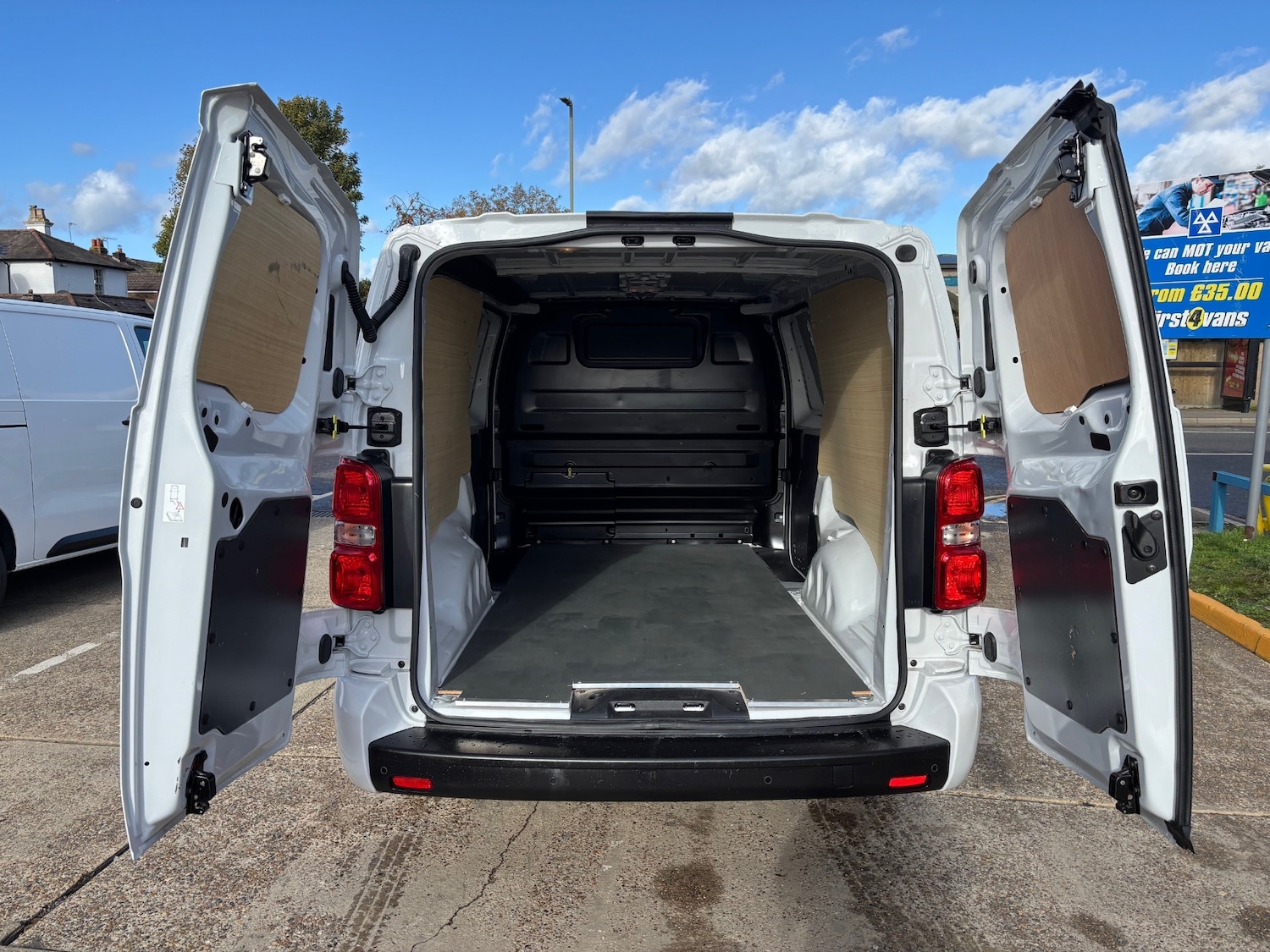 Used Vauxhall Vivaro 2023 for sale - 76436583: Photo 6