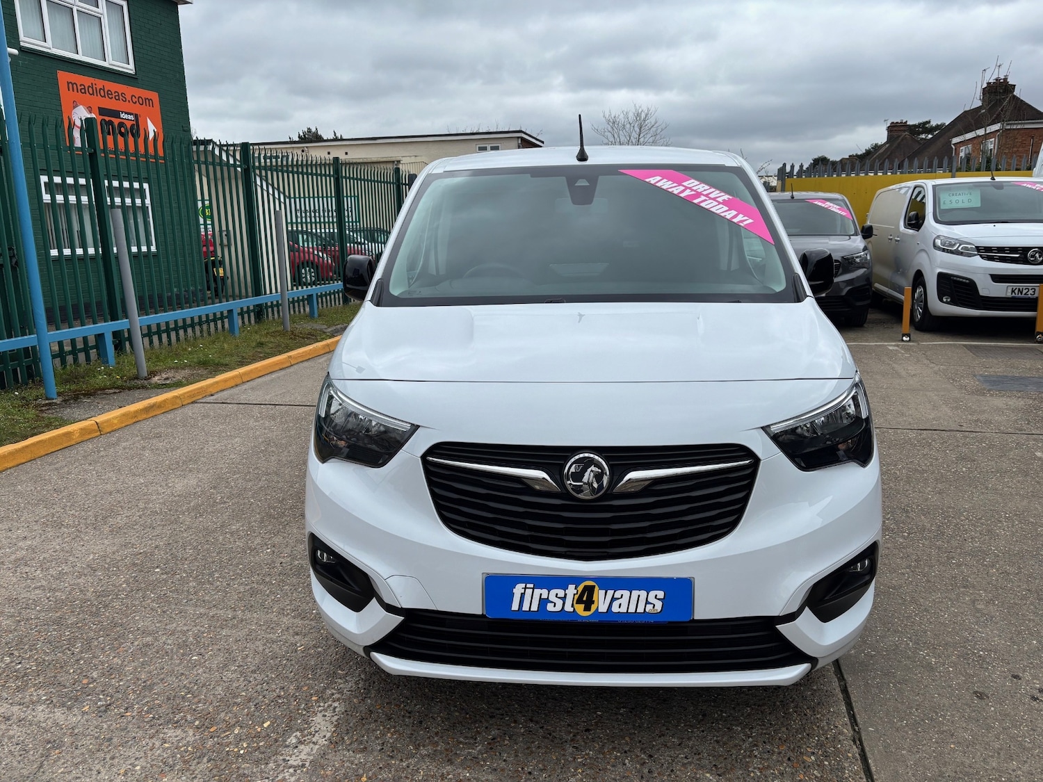 Used Vauxhall Combo 2023 for sale - 78079175: Photo 3