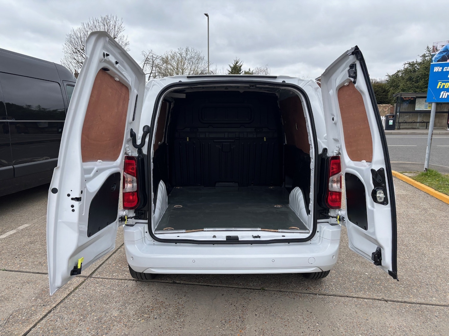 Used Vauxhall Combo 2023 for sale - 78079175: Photo 6