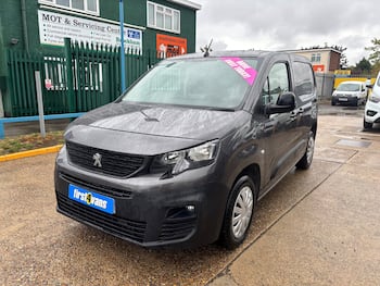 Used Peugeot Partner 2022 for sale - 79775400: Photo