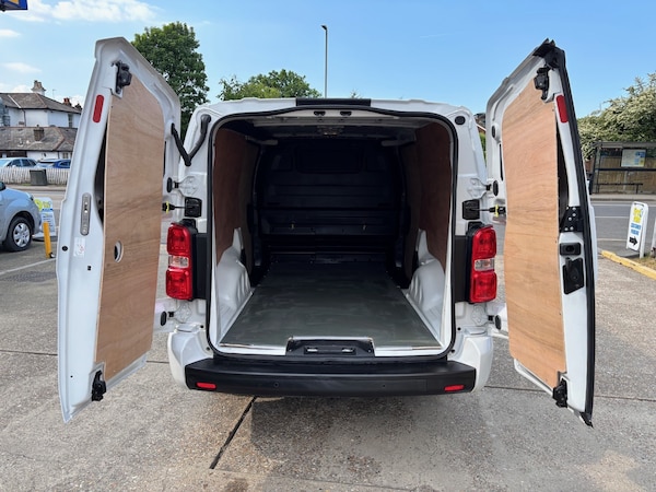 Used Vauxhall Vivaro 2022 for sale - 74636862: Photo 10