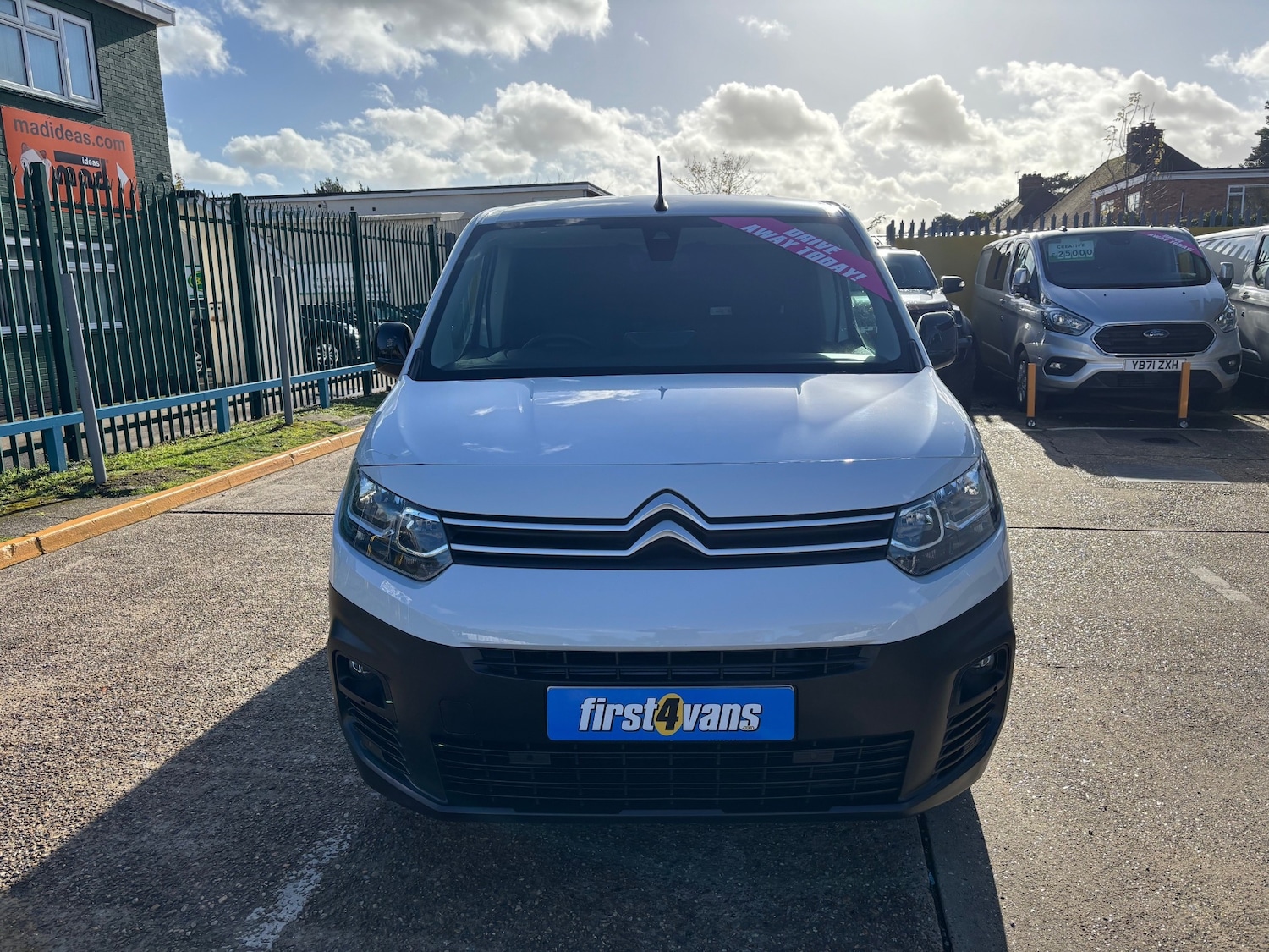 Used Citroen Berlingo 2023 for sale - 76436500: Photo 3