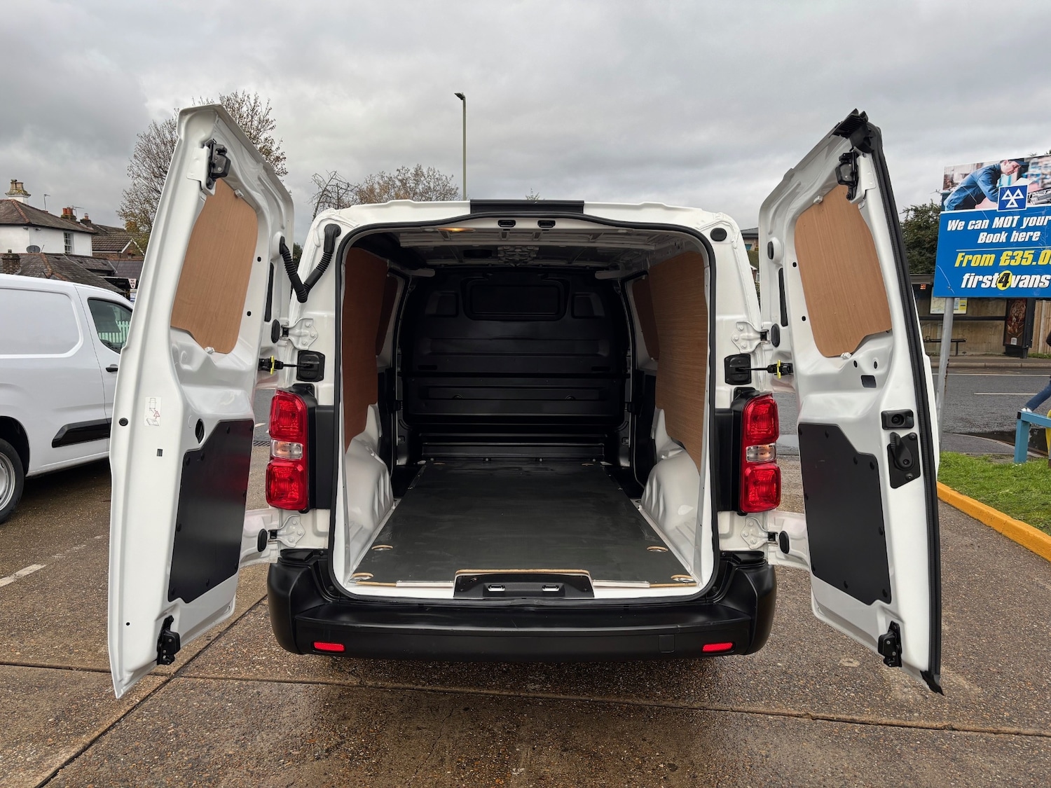 Used Vauxhall Vivaro 2022 for sale - 76682516: Photo 10