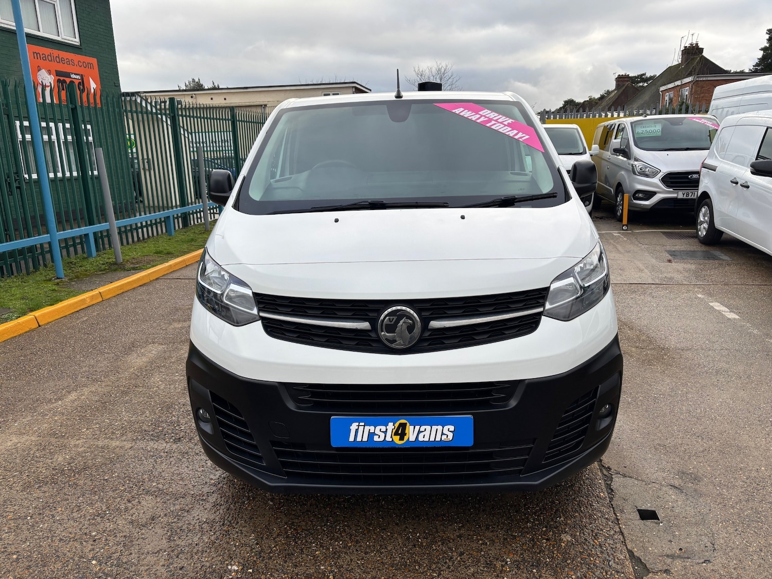 Used Vauxhall Vivaro 2022 for sale - 76682516: Photo 3