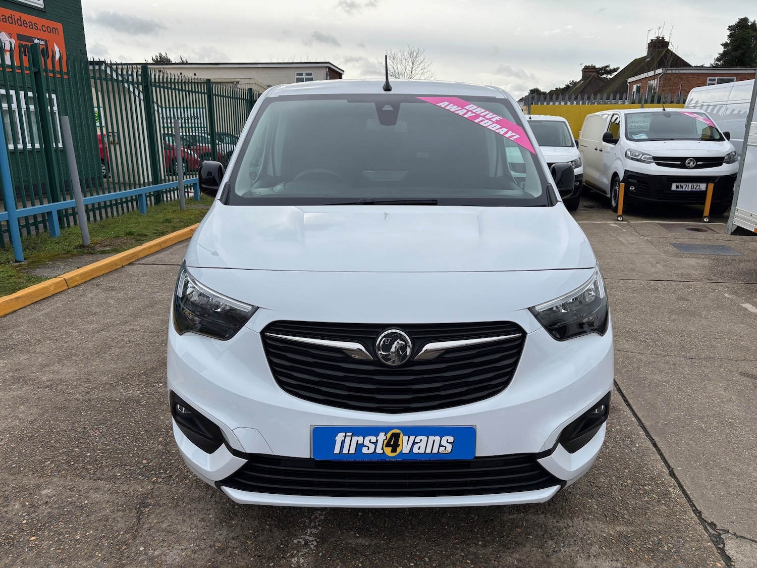 Used Vauxhall Combo 2023 for sale - 77873645: Photo 14