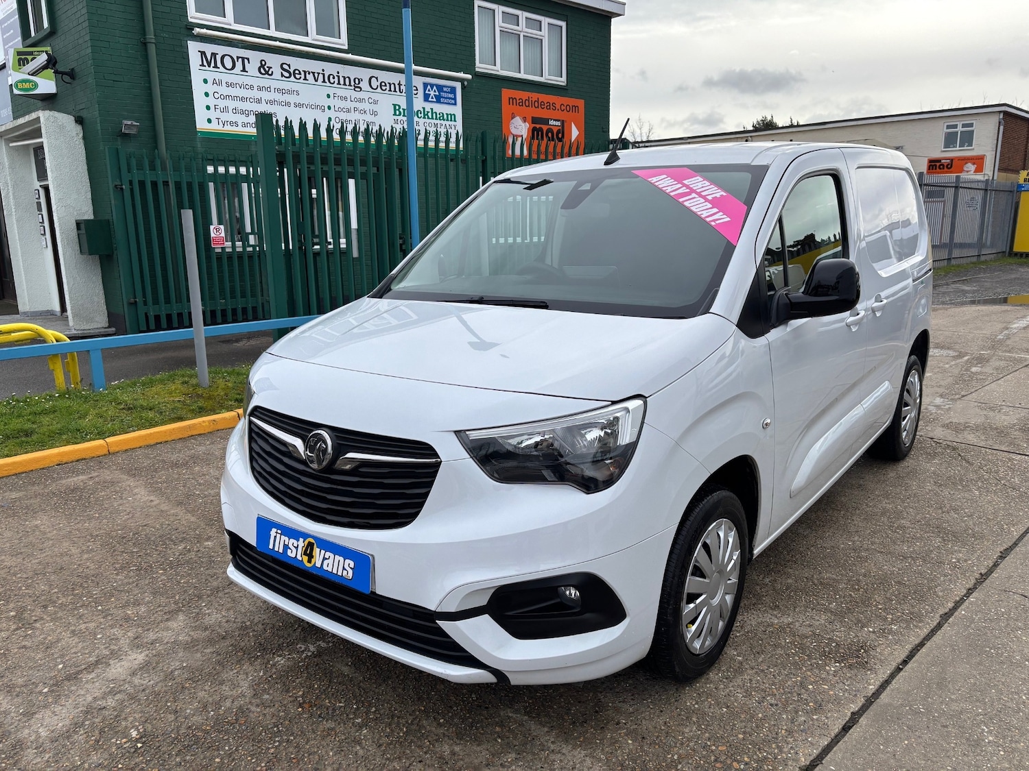 Used Vauxhall Combo 2023 for sale - 77873645: Photo 3