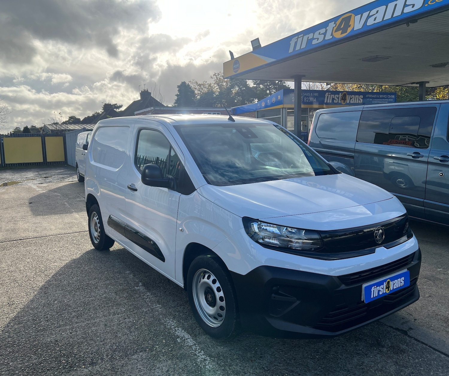 Used Vauxhall Combo 2024 for sale - 76565946: Photo 1