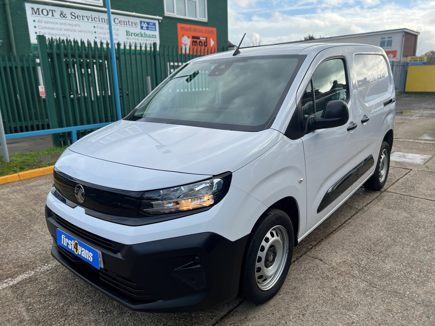 Used Vauxhall Combo 2024 for sale - 76565946: Photo 4