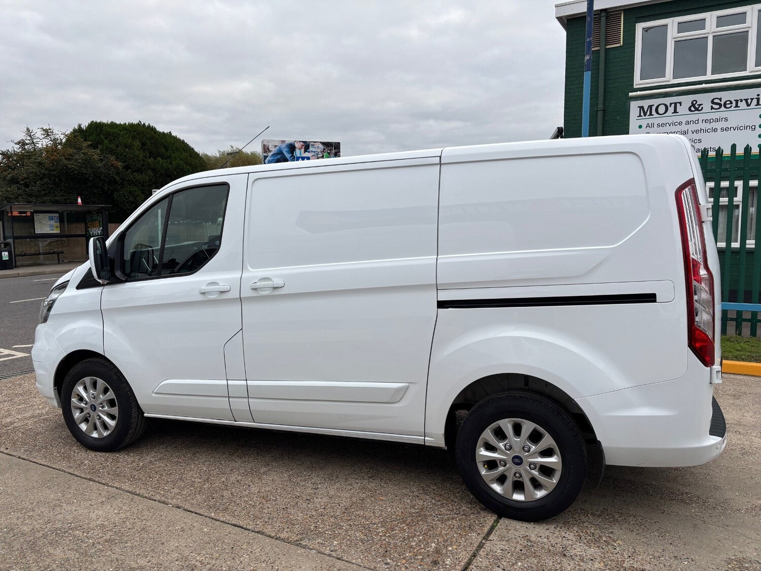 Used Ford Transit Custom 2022 for sale - 76309613: Photo 2