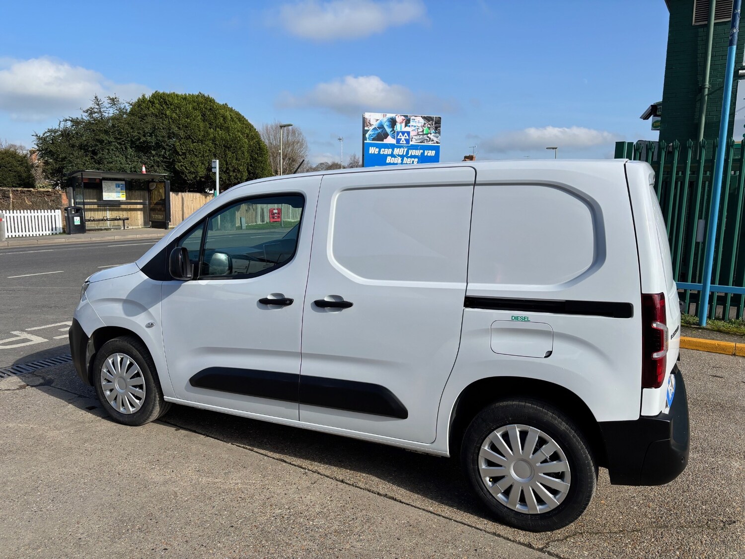 Used Peugeot Partner 2023 for sale - 77662837: Photo 13