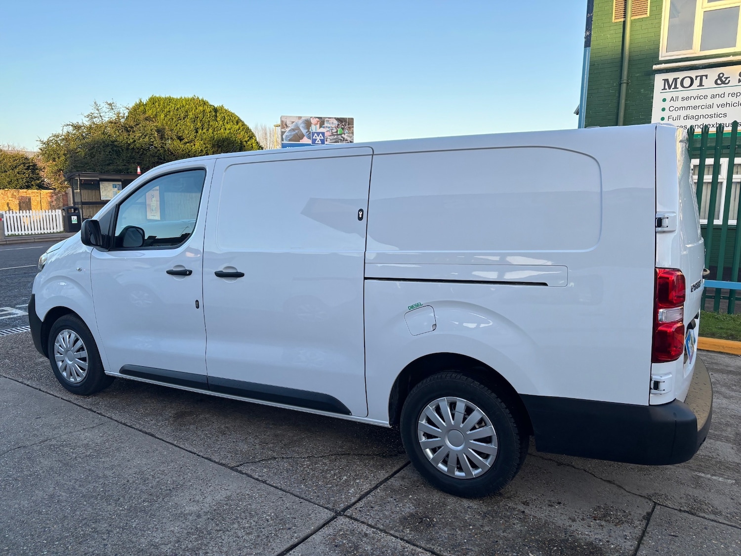 Used Peugeot Expert 2023 for sale - 77011613: Photo 6