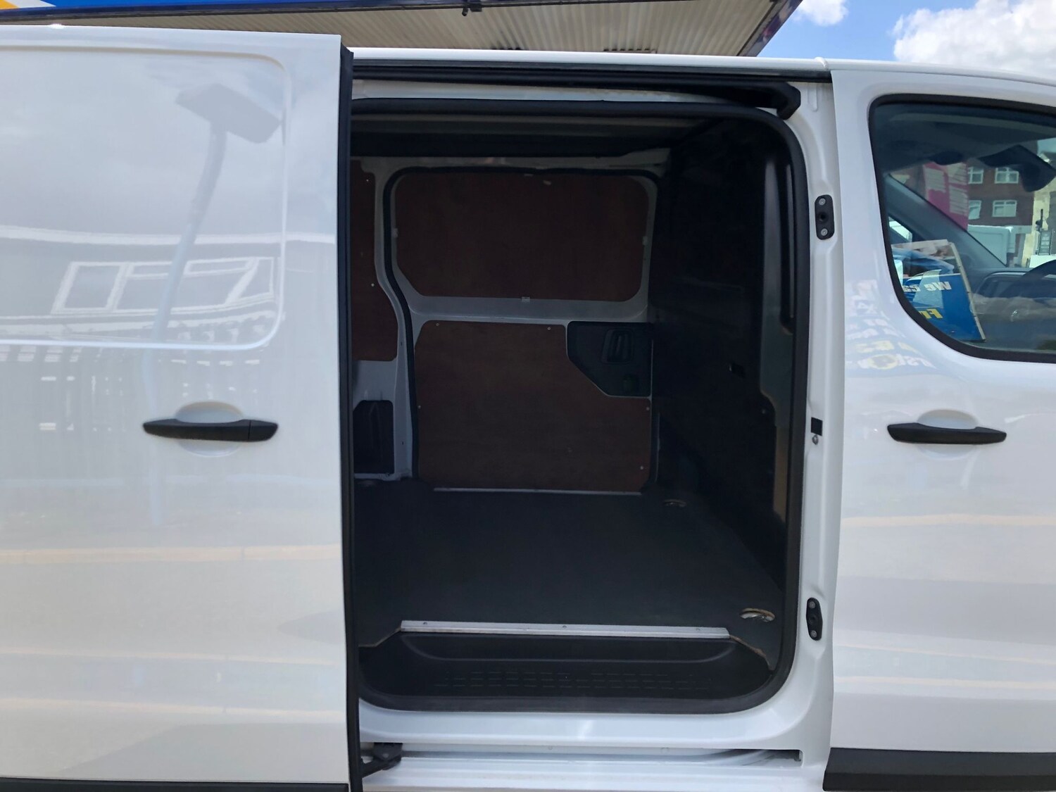 Used Vauxhall Vivaro 2023 for sale - 78212069: Photo 18