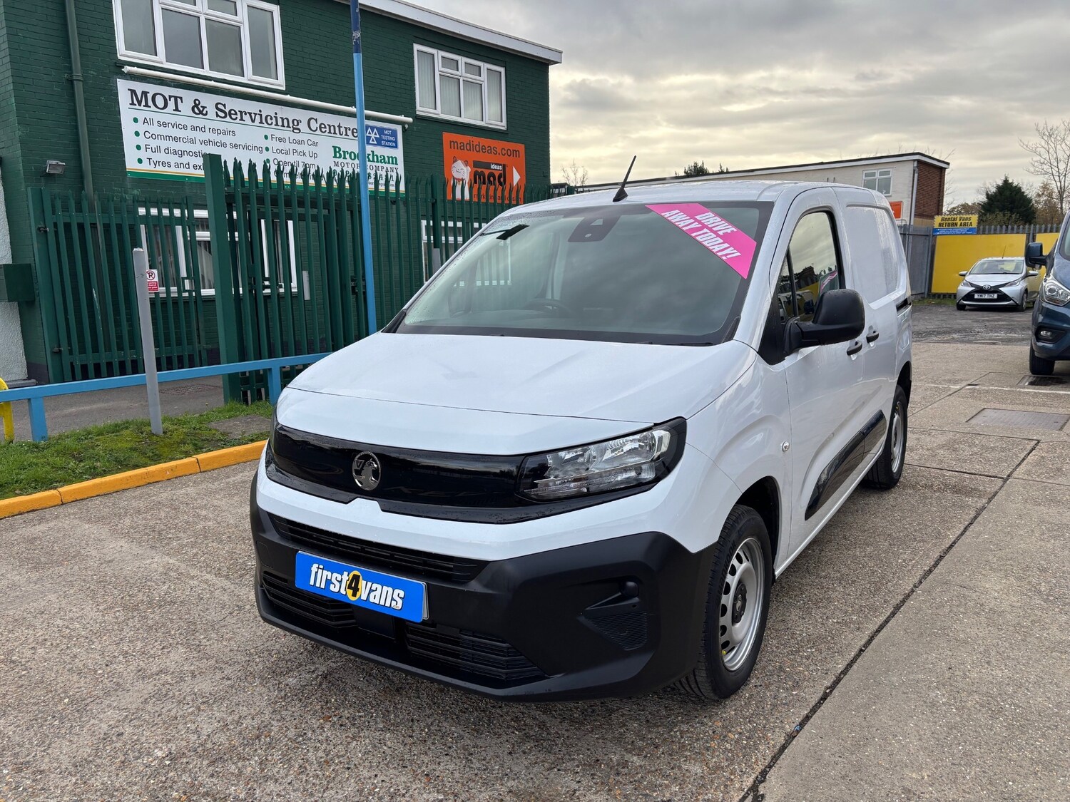 Used Vauxhall Combo 2024 for sale - 76611823: Photo 4