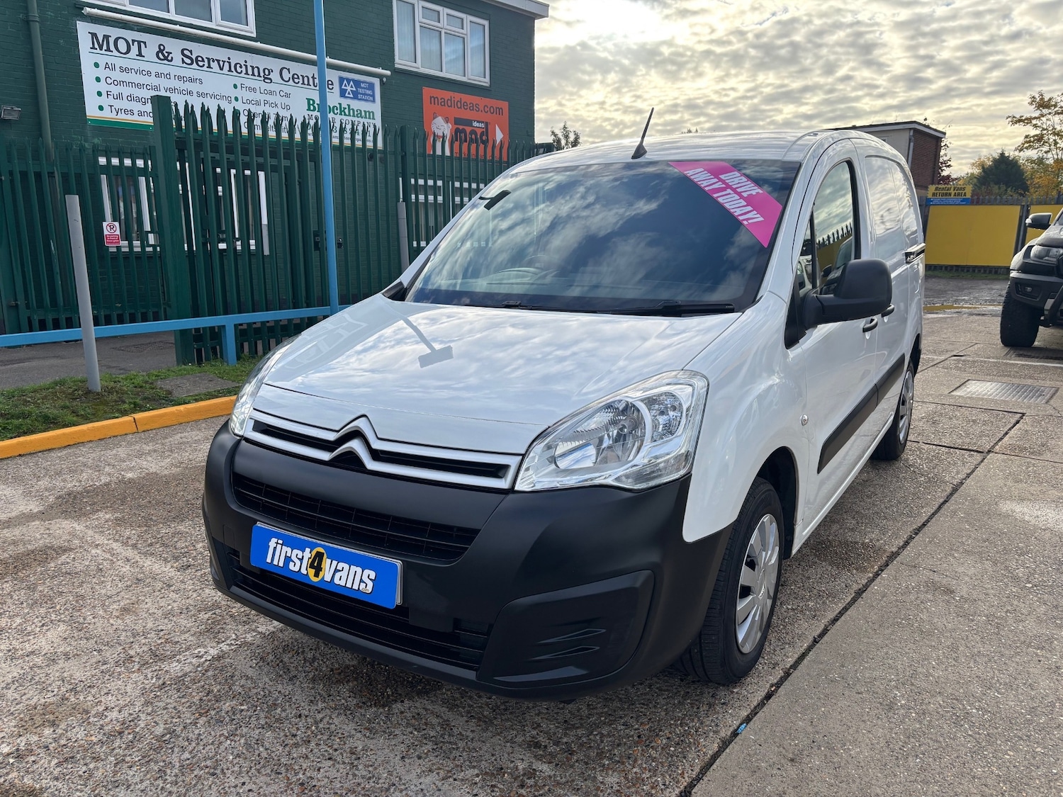 Used Citroen Berlingo 2018 for sale - 76340437: Photo 3