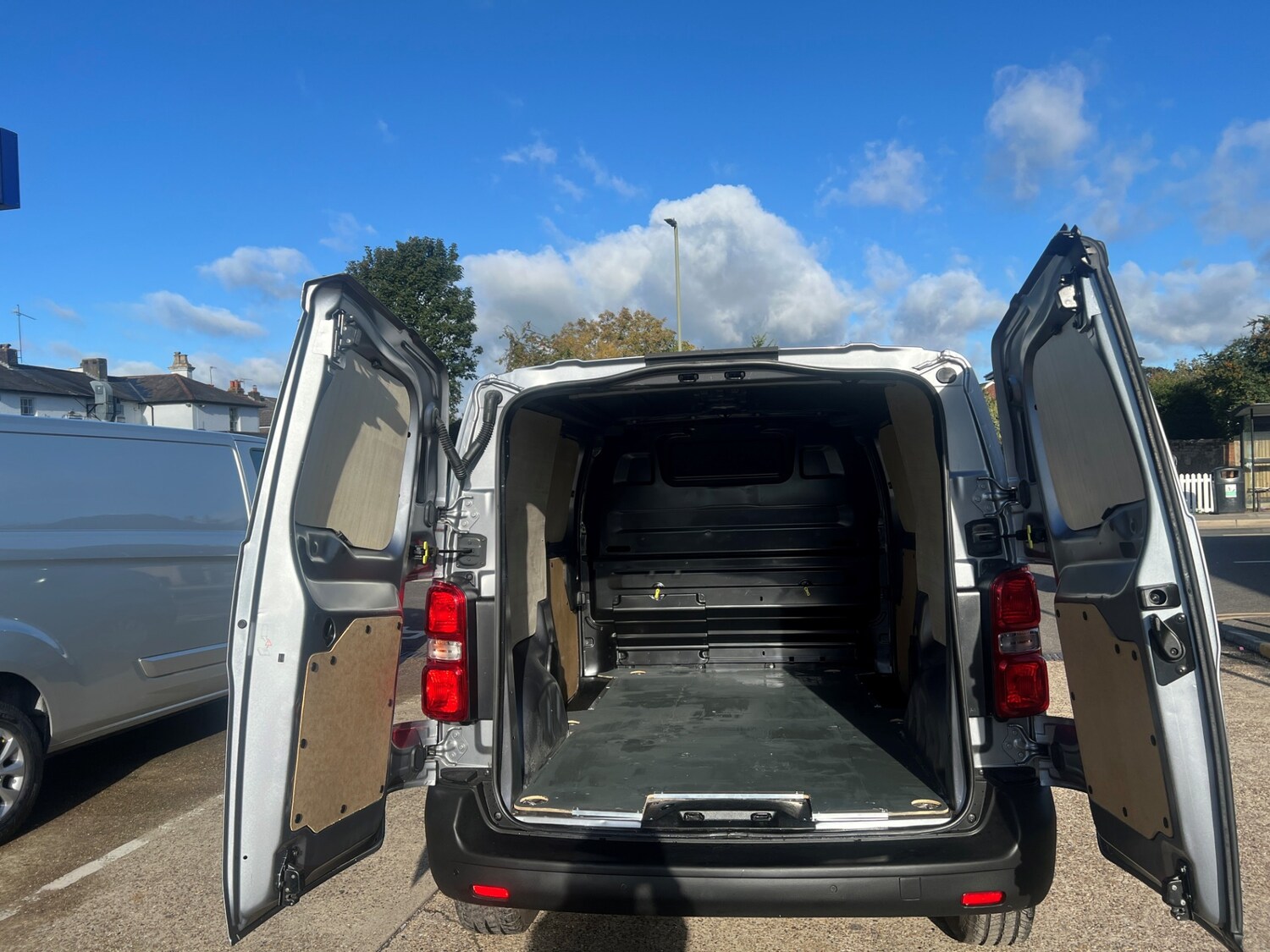 Used Peugeot Expert 2023 for sale - 76374321: Photo 9