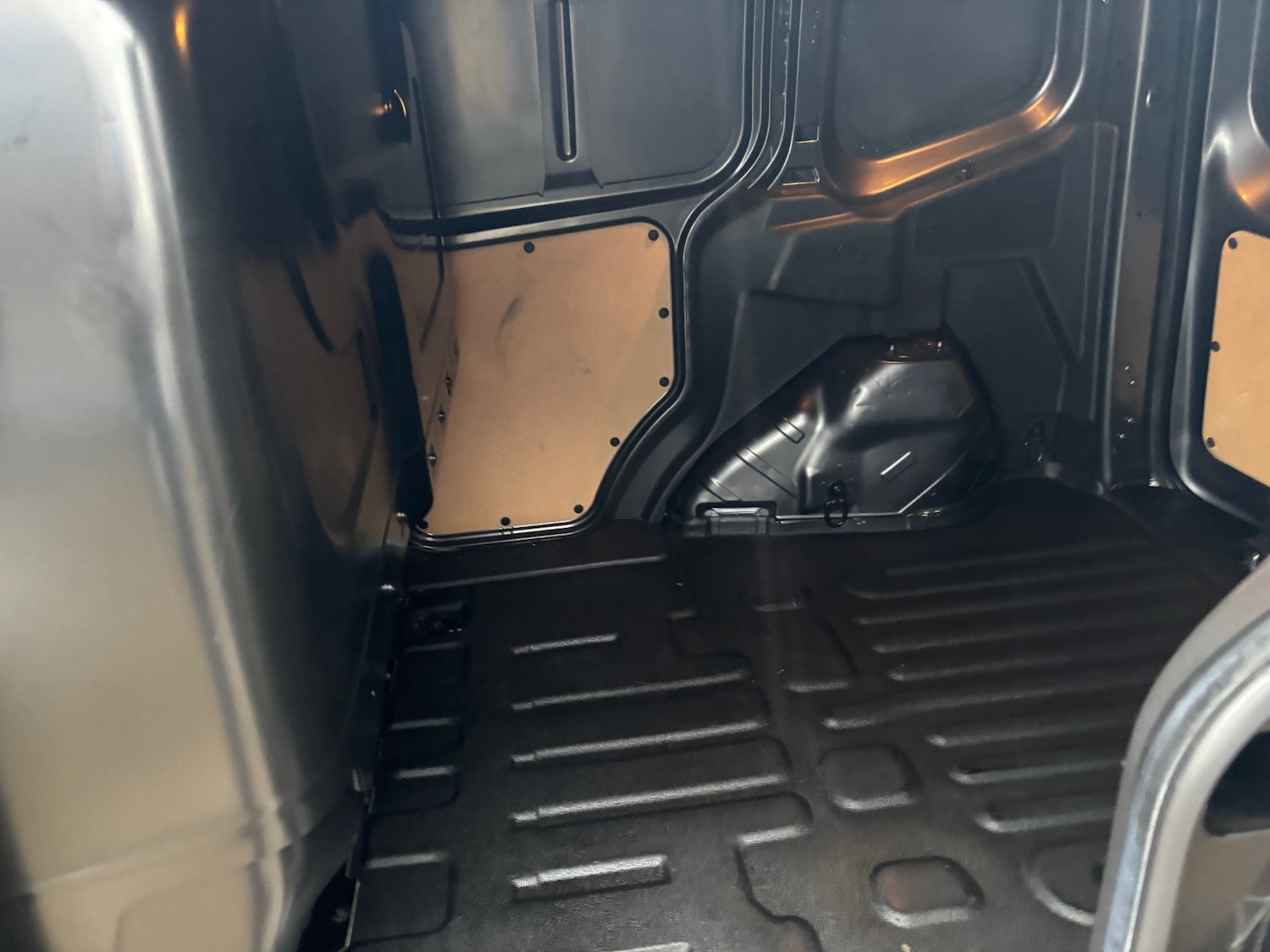 Used Ford Transit Courier 2015 for sale - 77429318: Photo 12