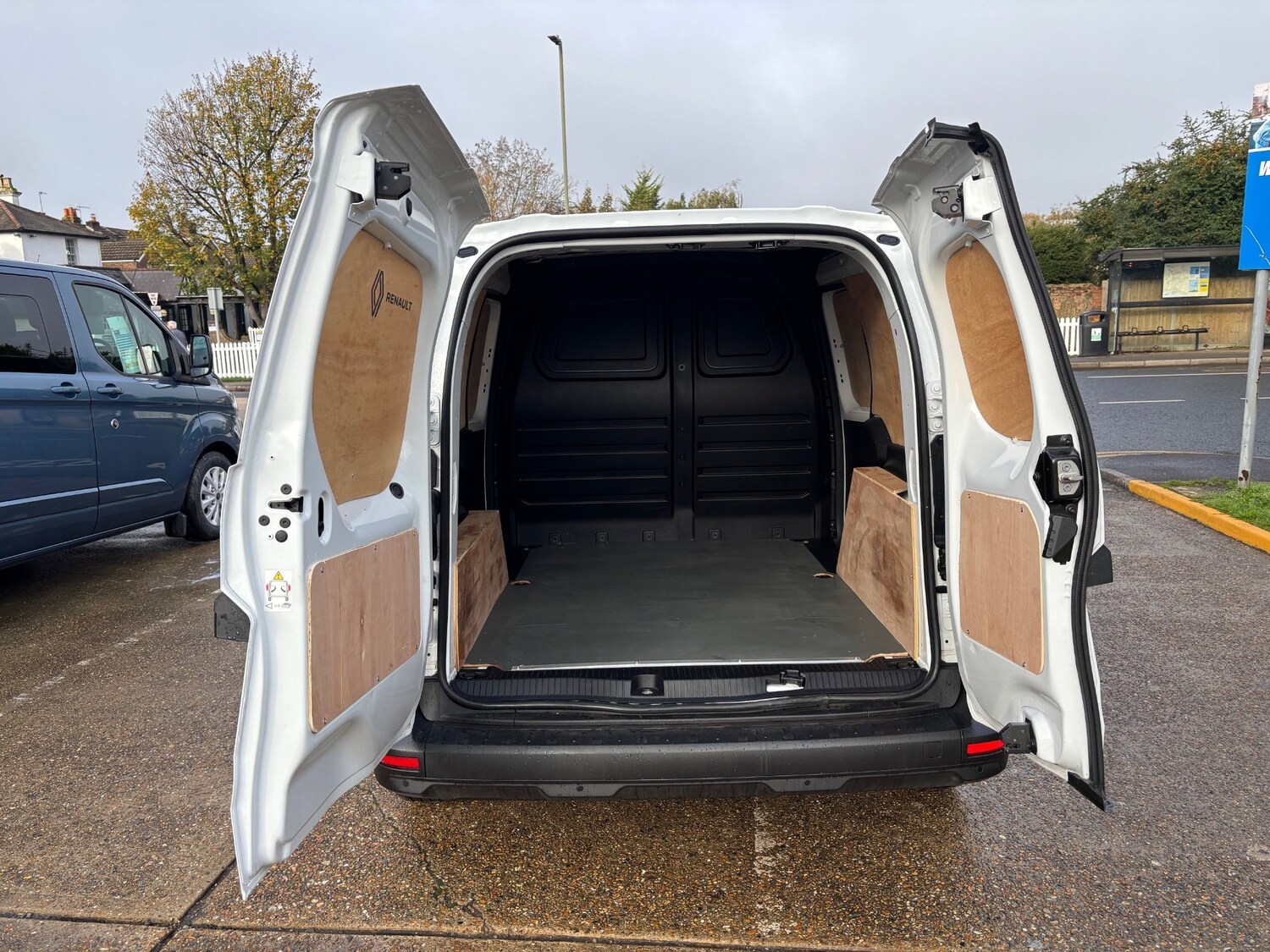 Used Renault Kangoo 2024 for sale - 76579701: Photo 11