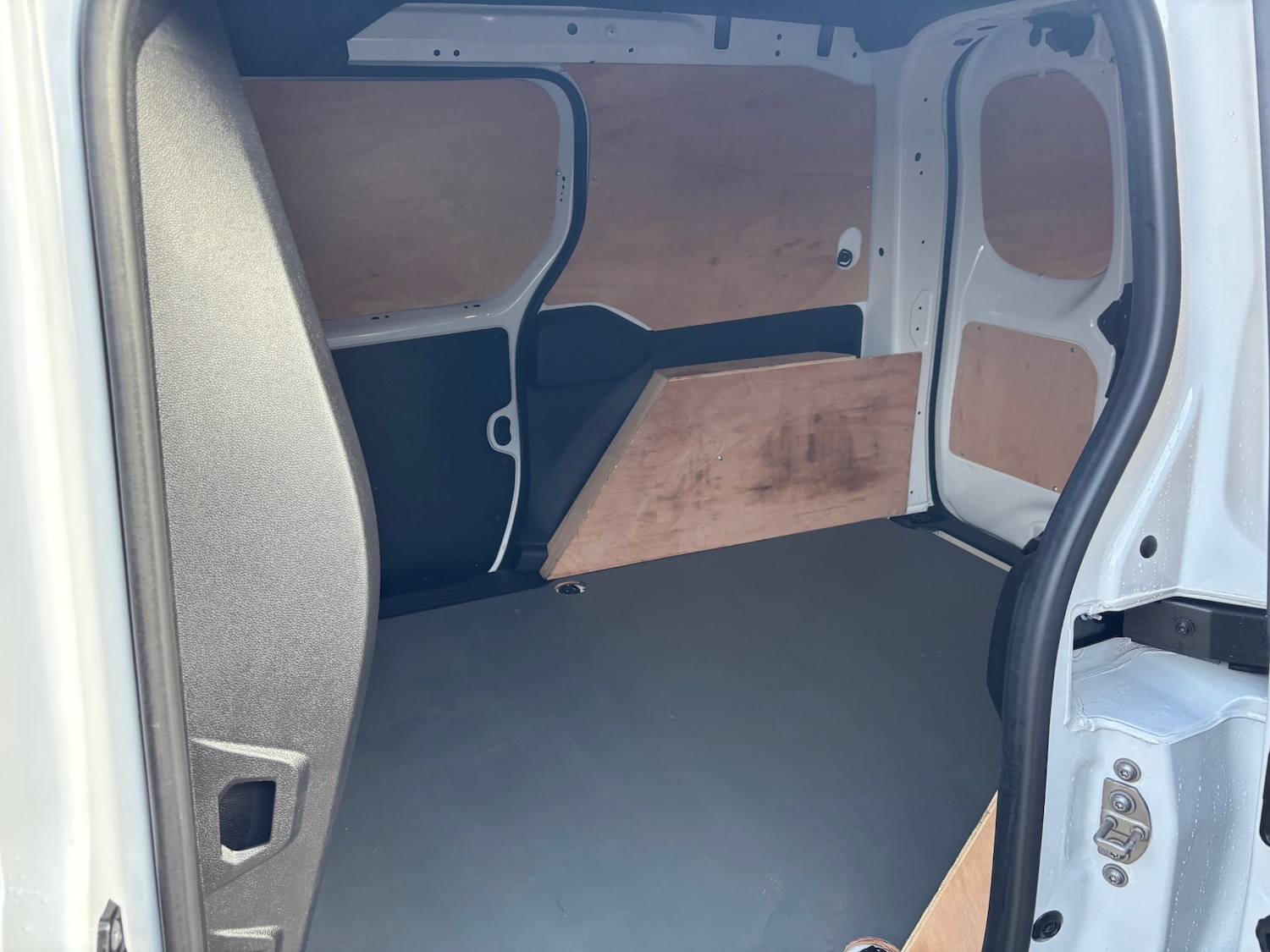 Used Renault Kangoo 2024 for sale - 76579701: Photo 9