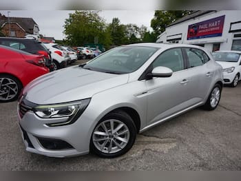 Used Renault Megane 2017 for sale - 79846456: Photo
