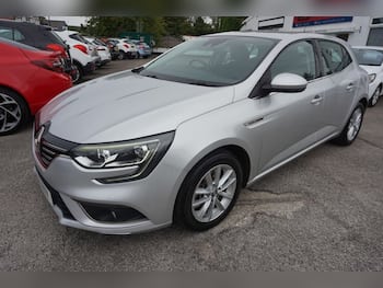 Used Renault Megane 2017 for sale - 79846456: Photo