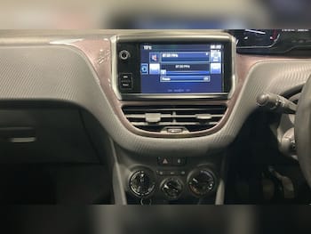 Used Peugeot 2008 2015 for sale - 79695620: Photo