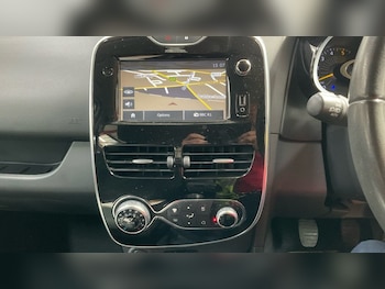 Used Renault Clio 2015 for sale - 79059576: Photo