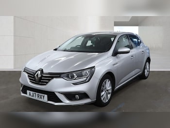 Used Renault Megane 2017 for sale - 79345782: Photo